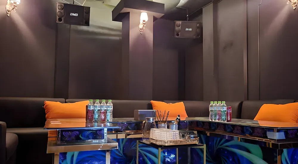 최신식 KTV 방